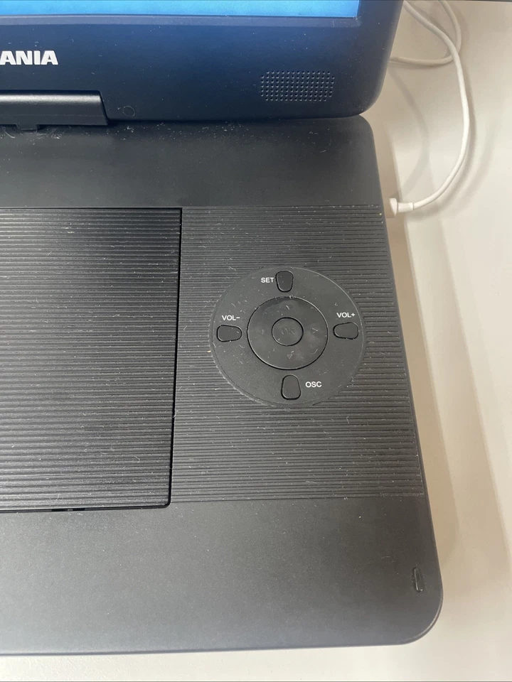 Reproductor multimedia portátil Blu-ray de 13" SYLVANIA SDVD1336 con adaptador de corriente RARO Foto 2 de 4