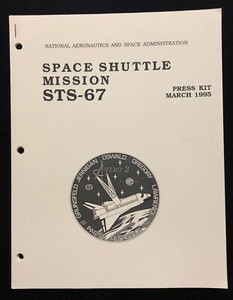 STS-67 NASA SPACE SHUTTLE MISSION ORIGINAL PRESS KIT 