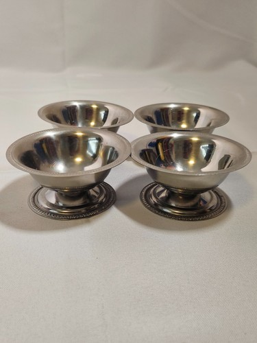 Volrath Stainless Steel Dessert Bowls With Textured Trim - Set of 4 Japan