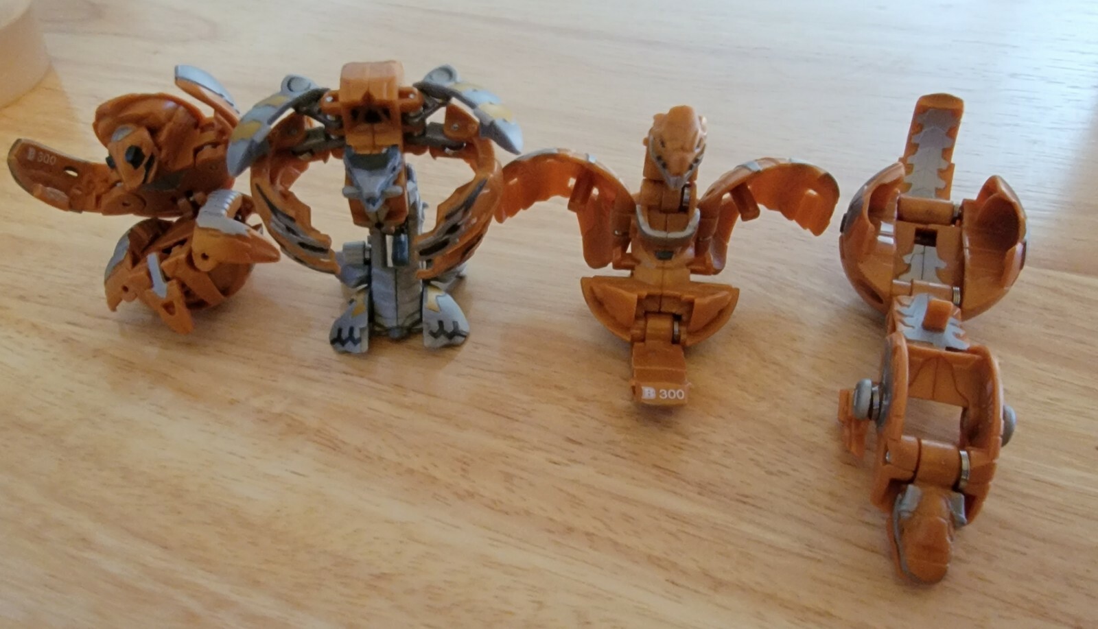 Gold Bakugan Set Of 4 Hydra