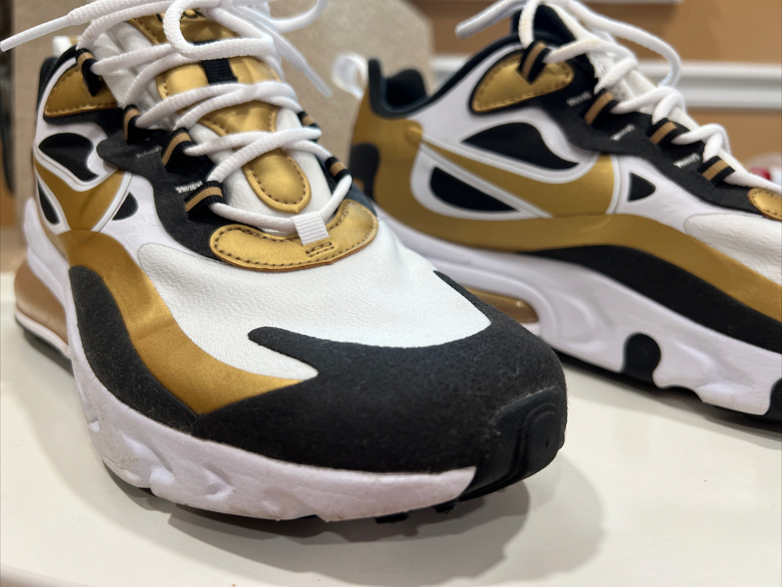 Nike Air Max 270 React Metallic Gold 