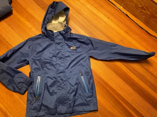 Kid's REI  Zip front  Rain Jacket  Youth Boy Girl Size Small 8 Nice condition.
