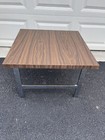 Table 24"X24"X17" Used Laminated w/ Chrome Legs Side/End Table Mid-Century Mod. — photo 1