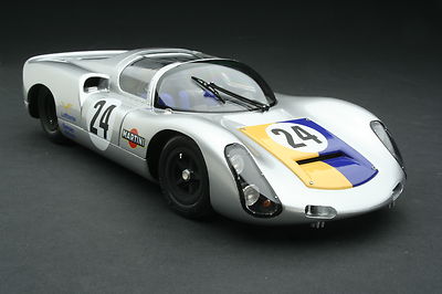 Exoto | 1:18 | 1968 Lufthansa Martini Porsche 910 | Nurburgring