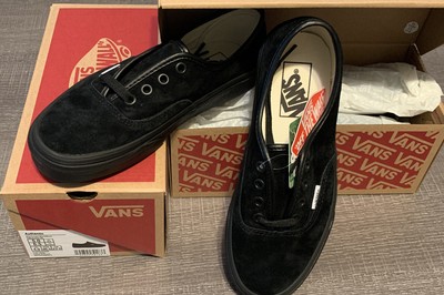 vans authentic black suede