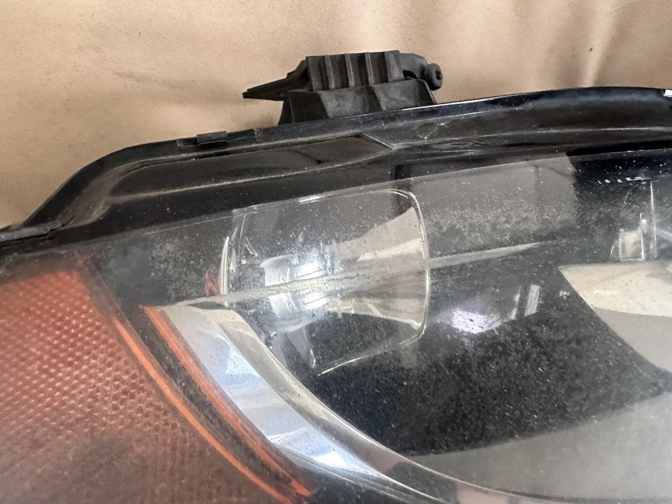 Audi A4 09-12 Full Headlight Assembly With Brackets - Image 4 of 4