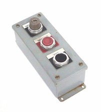 HOFFMAN E3PB CONTROL PANEL ENCLOSURE W/ ALLEN BRADLEY 800T-H31 SER. N , 800T-A 