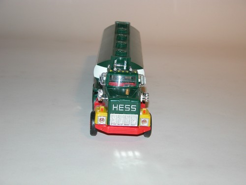 HESS 1984 HEIZÖLTANKWAGEN MIT BANK POSTFRISCH IM KARTON - Bild 4 von 5