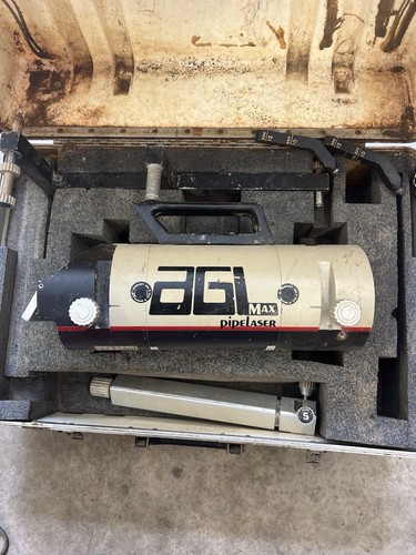 AGL MAX Model Max Red Beam Pipe Laser w/Accessories & Case