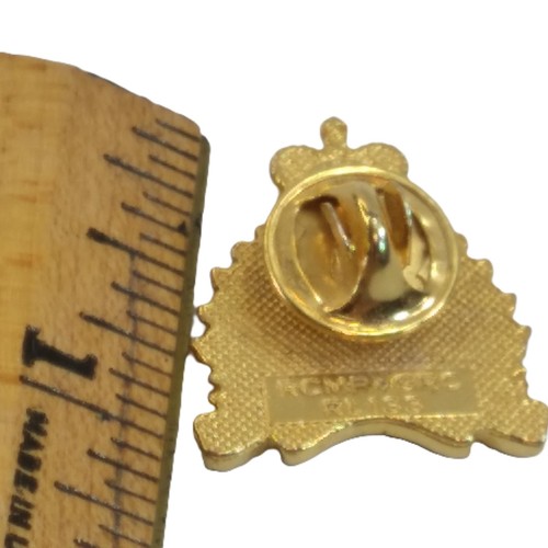 Royal Canadian Mounted Police Pin Back Pin Canadian Souvenir Gold Blue Red Crown - Picture 6 of 6