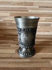Zinn, Becher, mit Muster und Gravur