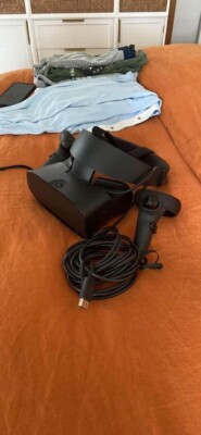 Oculus Rift S PC-Powered VR Gaming Headset 