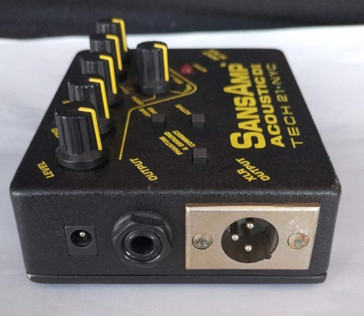 SANSAMP ACOUSTIC DI TECH 21|エレアコ用プリアンプDI SANSAMP ACOUSTIC DI TECH 21|エレアコ用プリアンプDI SANSAMP