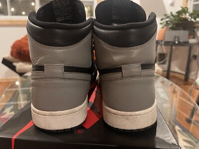 Air Jordan 1 High OG Black&Smoke Grey 美品 The Air Jordan 1 High Zoom CMFT Gets Outfitted In Black And Grey