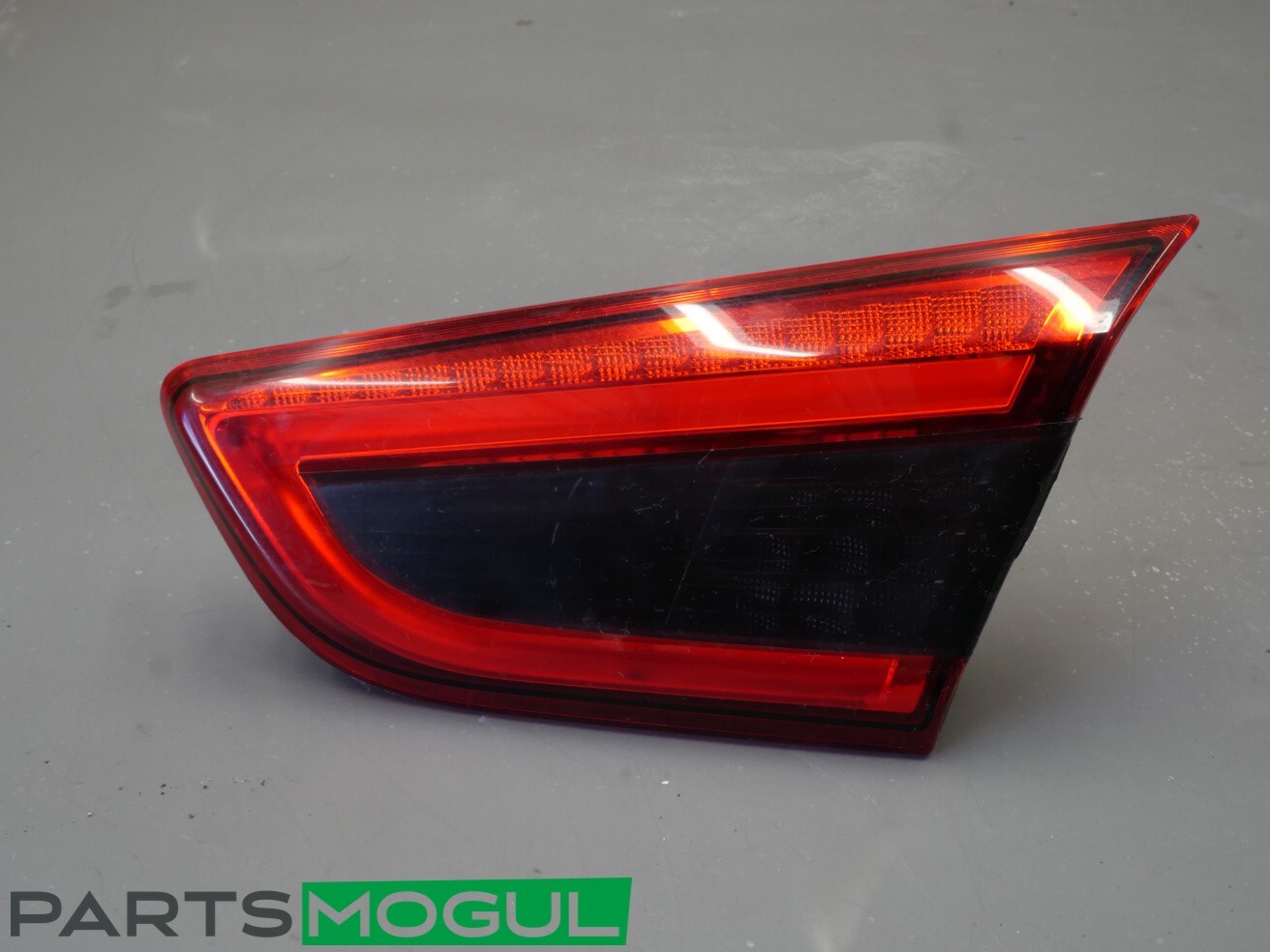 Maserati Ghibli 2014-2017 RIGHT Tail light
