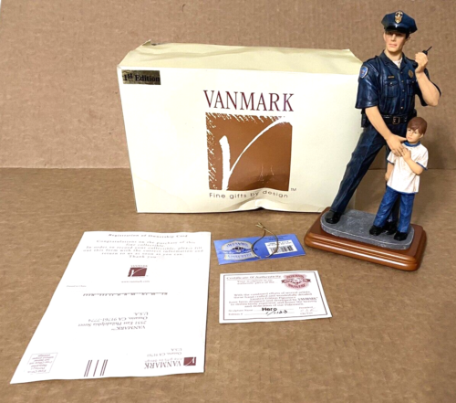 Vintage Vanmark BLUE HATS OF BRAVERY “Hero” 10" Resin Statue with COA - NIB - Picture 1 of 7