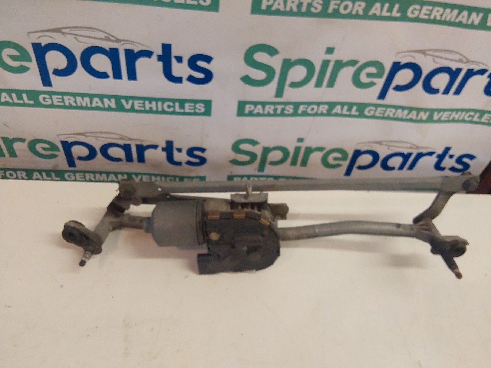 AUDI A3 8P 8P7 0813 FRONT WINDSCREEN WIPER MOTOR LINKAGE 8P2955119F