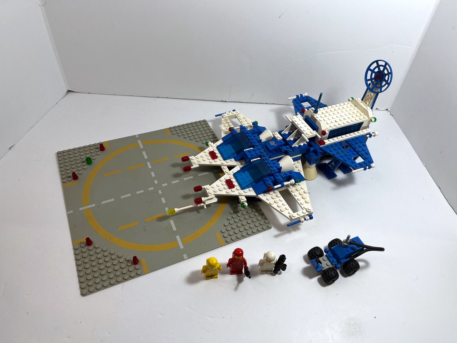 LEGO Classic Space:  Galaxy Commander 6980 (1983) vintage