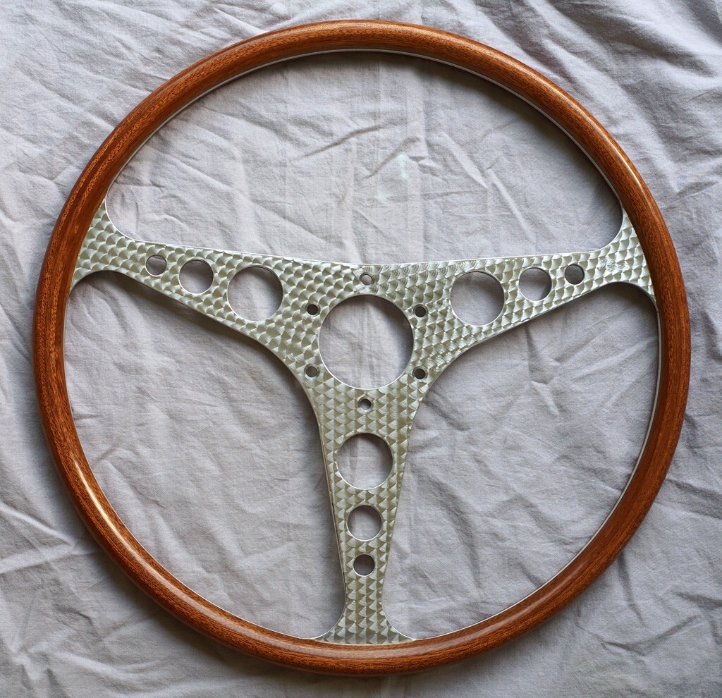 G. Giunta wood steering wheel- Maserati, Alfa Romeo, Fiat... PRICE REDUCED AGAIN