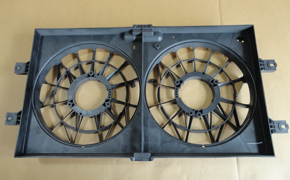 Cubierta de ventilador Mopar 05066160AA Chrysler 300 y Concorde Dodge Interprid 2000-2004 Foto 2 de 3