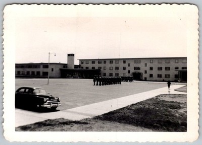 Vtg B&W Snapshot Soldiers In Formation Sandia Base Albuquerque NM Drill 1954