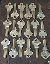 18 Vintage ILCO Uncut Key Blank 1013 BX Independent Lock Co.