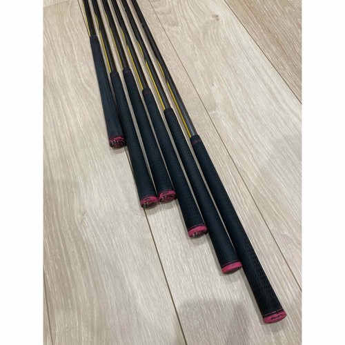 6 Iron Sets Left-Handed - Picture 4 of 5