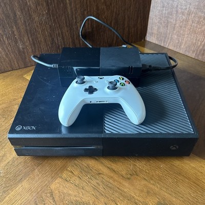 Xbox One 500 GB - Tested With White Controller and Power Supply