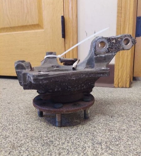 2004-2012 Chevrolet Malibu Front Right Passenger RH Spindle Knuckle Assembly Oem - Image 3 of 4