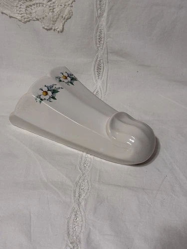 McCoy Wall Pocket Floral UnMarked 9-1/2 in Tall x 5-1/2 in wide Vintage