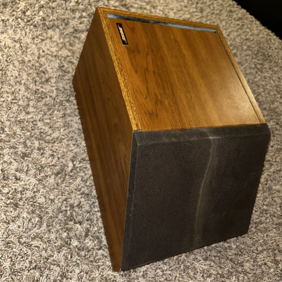 Bose 2.2 Left Direct Reflecting Bookshelf Speaker S/N 155153 No Cords Unit Only - Image 2 of 4