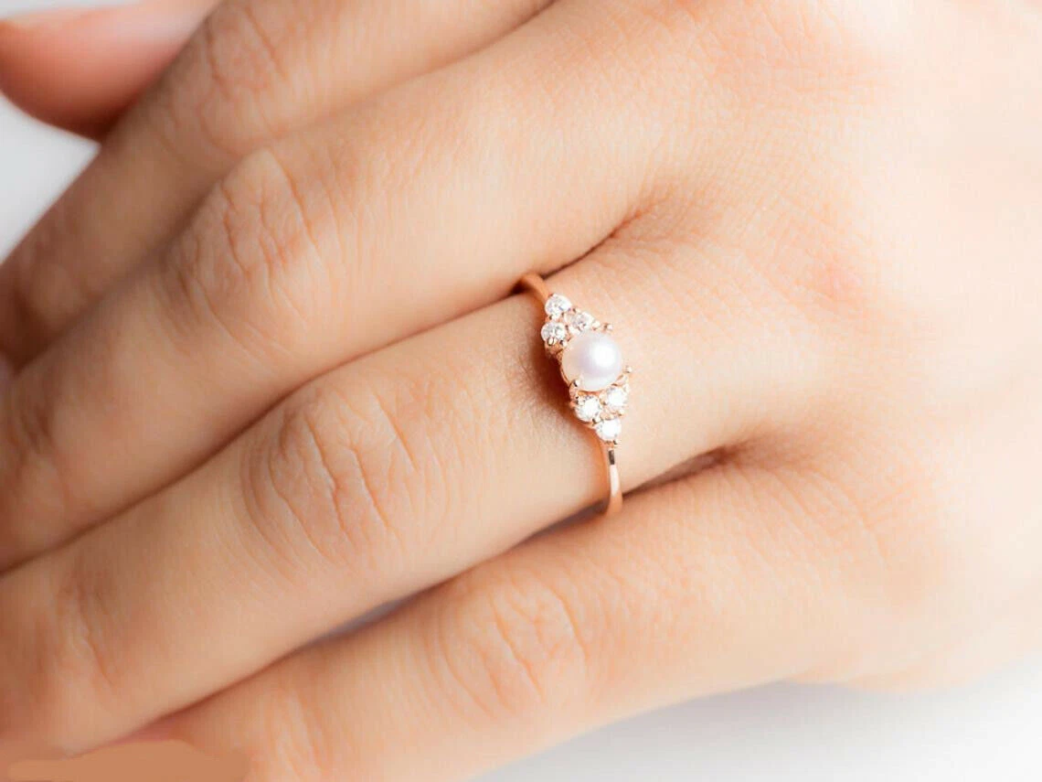 Dainty rose gold ring deals