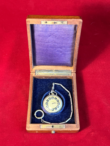 BEAUTIFUL ANTIQUE FLORN WIND UP POCKET WATCH W / CHAIN & WOODEN CASE / WORKS