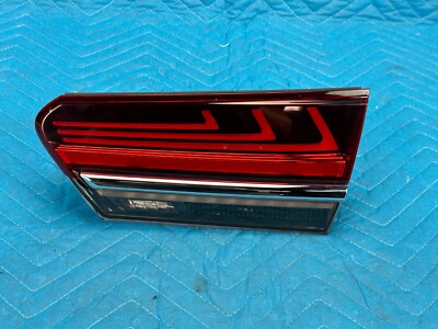 LEXUS LS500 HYBRID テールランプ Lexus LS500 LS500h Rear Lamp Tail Light Passenger's Side (on lid