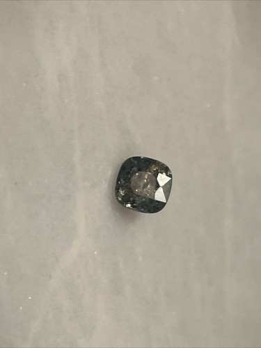 Natural Greenish Yellow Sapphire 1.4ct cushion-cut