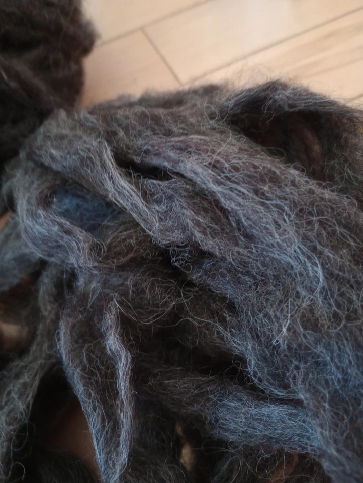 Top peinado de lana cormo color natural de 8 oz del norte del estado de Nueva York Foto 4 de 4