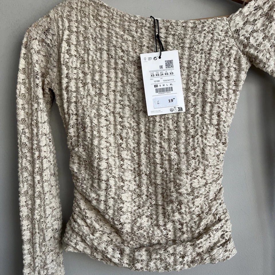 Pull & Bear Beige Lace Long Sleeve Gathered Sides Top UK XS BNWT RRP £19.99 — 第 3/4 张图片