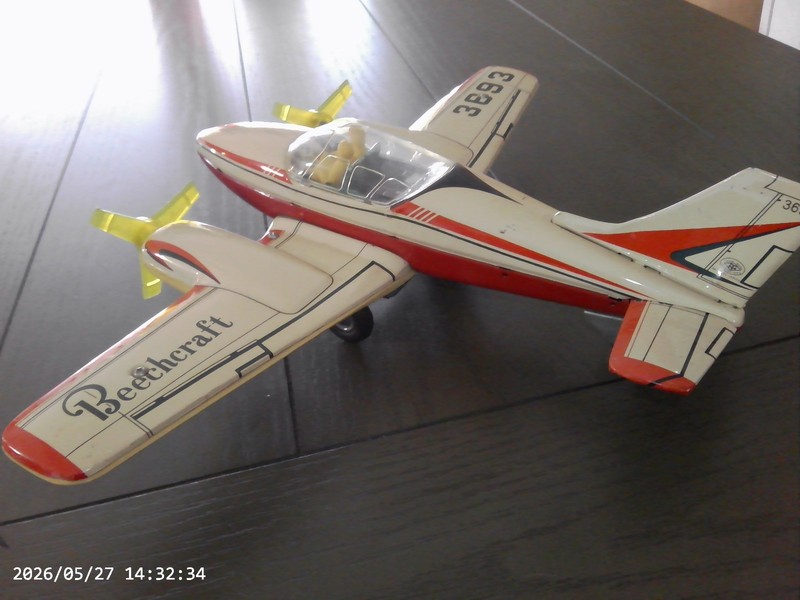 vintage modern toys tin battery powered twin Beechcraft non working airplane