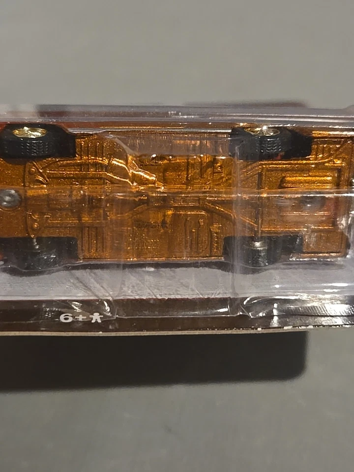 Chevrolet Impala Chase Car 1960 Racing Champions Mint Gold Strike 1:64 Foto 3 de 4