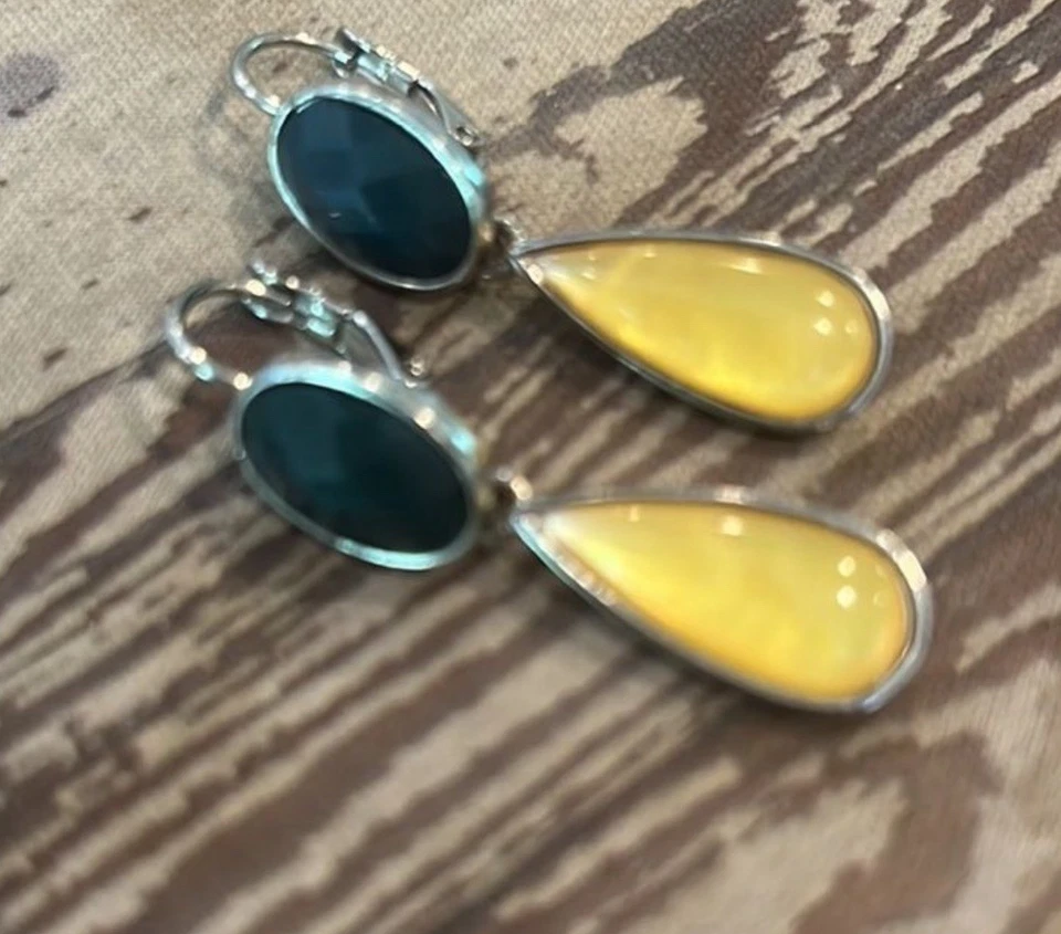 *Lia Sophia* Stone Earrings EUC - Image 2 of 2