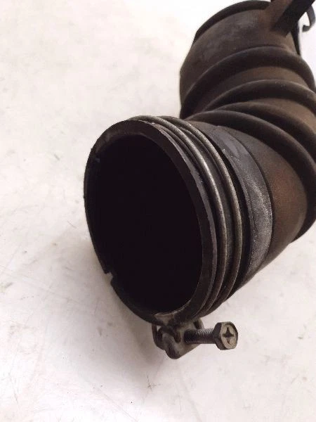 99-02 TOYOTA SOLARA 2.2L 4CYL ВОЗДУХООЧИСТИТЕЛЬ РЕЗОНАТОР ТРУБКА В СБОРЕ  - Изображение 3 из 4