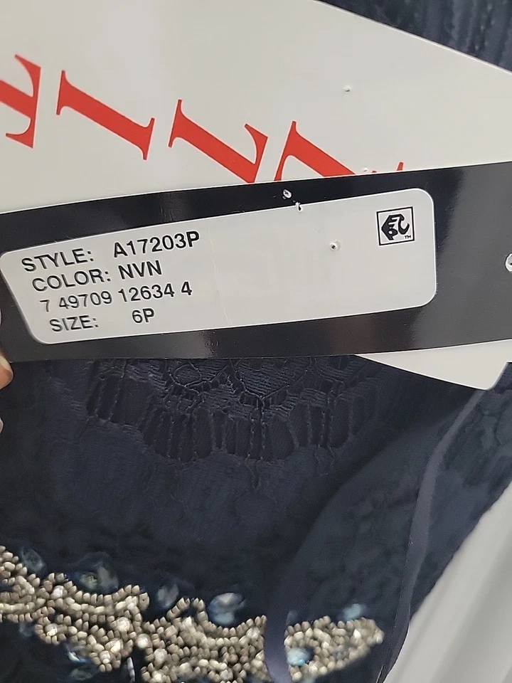 Betsy & Adam Formal Lace Dress. Navy Blue Long Sleeveless. Size 6 Petite. NWT - Image 4 of 4