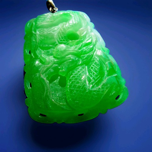 EARTH MINED Jadeite JADE Vintage Carve Dragon Pendant Green Translucent 14K GOLD