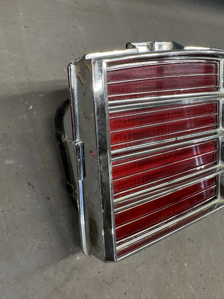 Pontiac Grand Prix 1979 1980 luz trasera carcasas luz trasera lámpara lente OE Foto 2 de 4