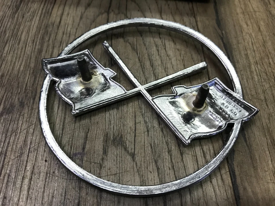 1962 雪佛兰 CORVETTE C1 NOS 通用头板刺绣 C-G — 第 3/3 张图片