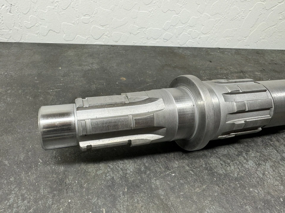 Eje principal OE GM 74-82 Borg Warner Super T-10 4 velocidades 32 estrías ST10 transmisión manual Foto 2 de 4