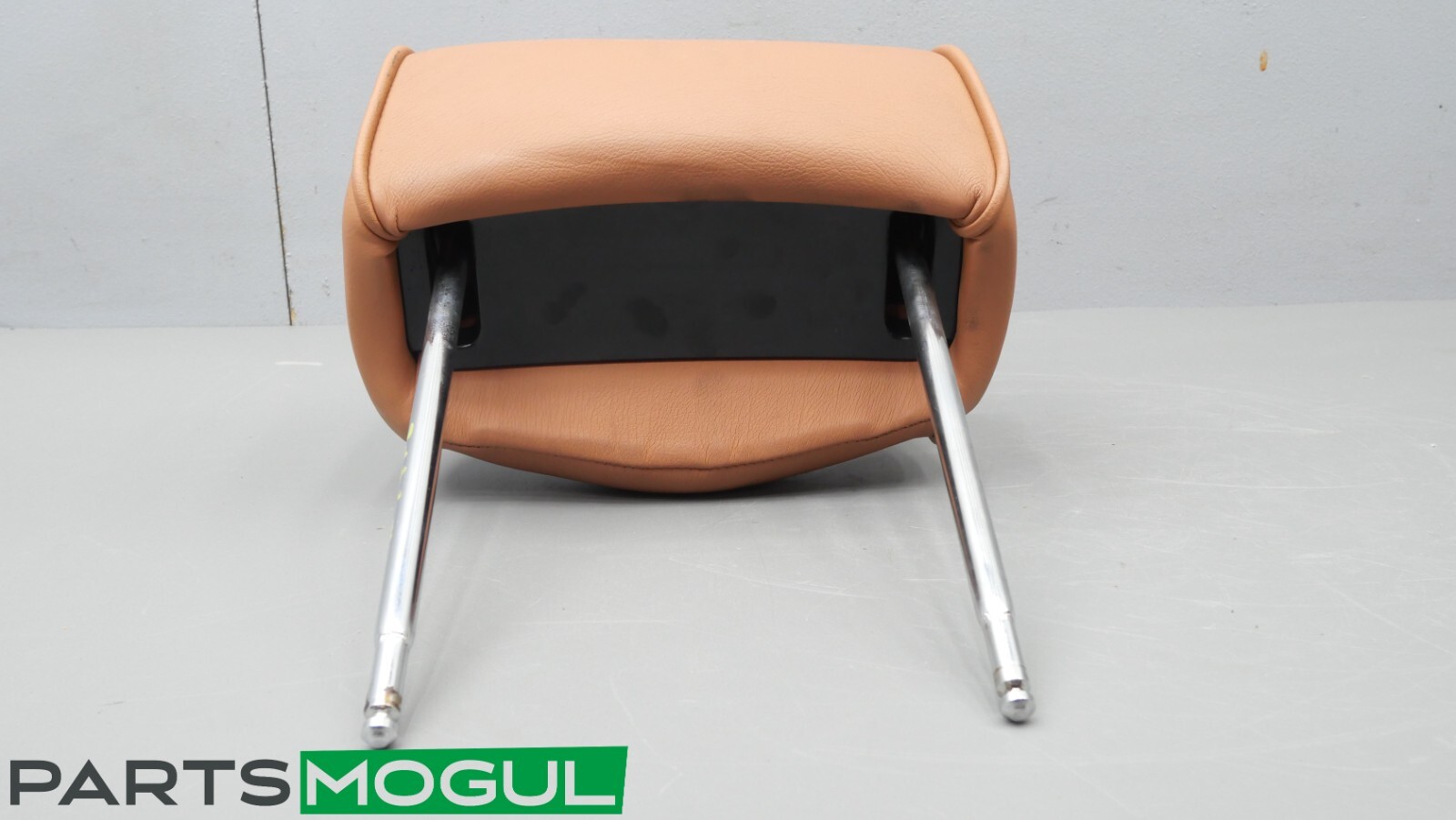 Maserati Quattroporte 2003-2013 FRONT+RIGHT Headrest