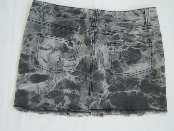 Bad Girl Sz M(12) Womens Skirt Short Jeans Style Grey Marble Denim Frayed Hem