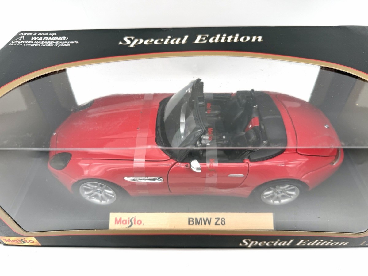 MAISTO 1/18 SUPERBE BMW Z8 ROUGE EN TRES BON ETAT EN BOITE C9