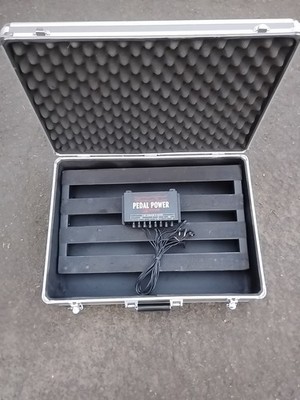 pedaltrain classic 1 22” X 12.5” With Case & Voodoo Lab 2 pedaltrain classic 1 22” X 12.5” With Case & Voodoo Lab 2